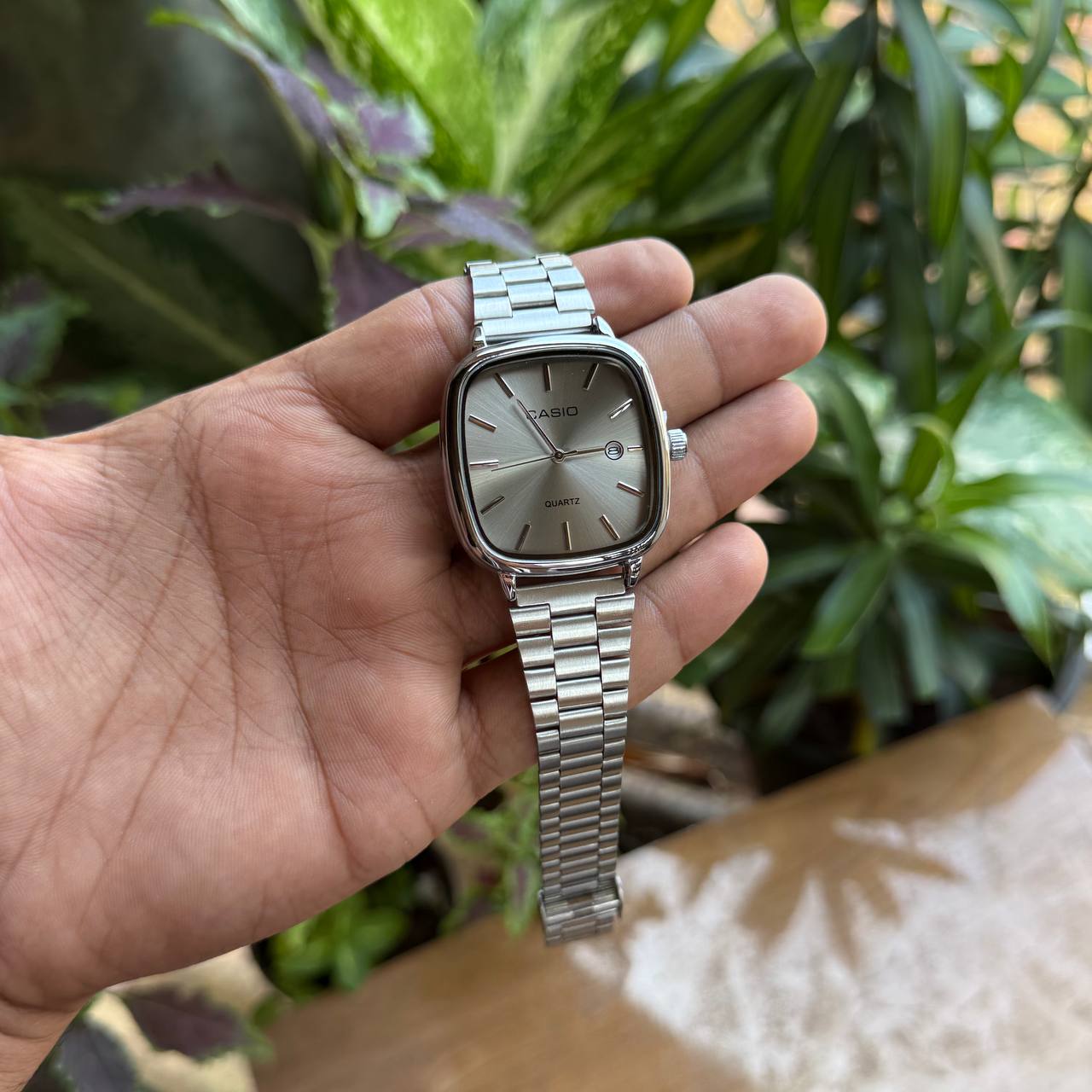 Vintage Classic (Analog Watch)