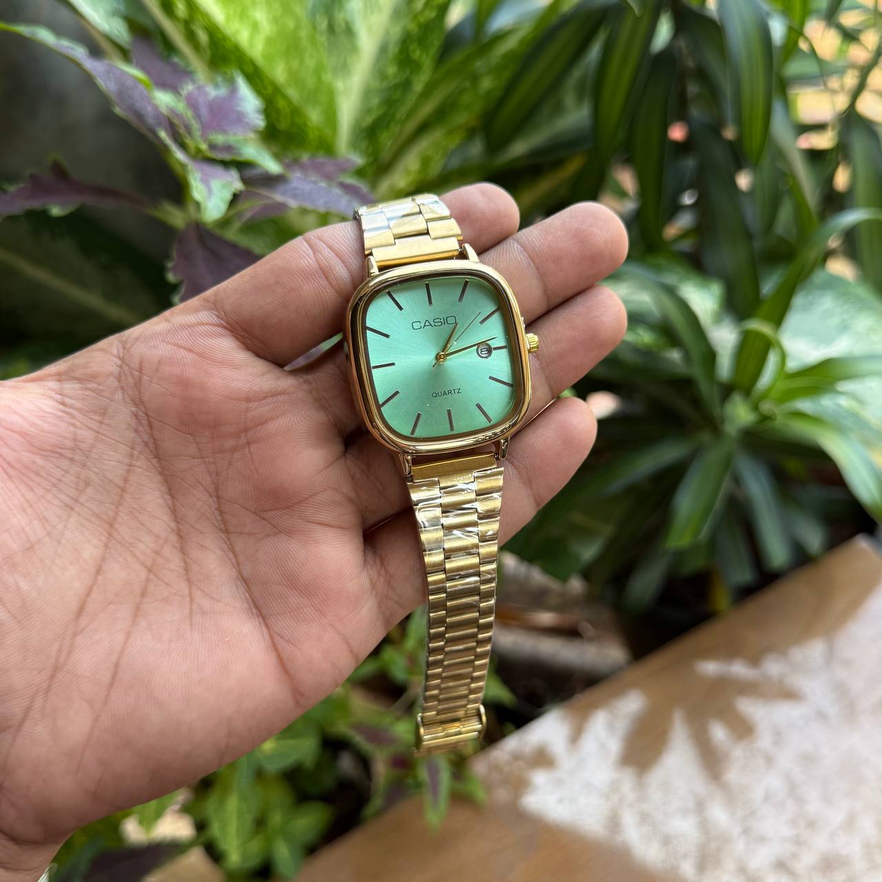 Vintage Classic (Analog Watch)
