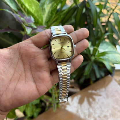 Vintage Classic (Analog Watch)
